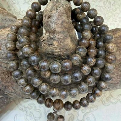 Chuỗi Trầm hương tự nhiên cận chìm nước 108 hạt 8mm