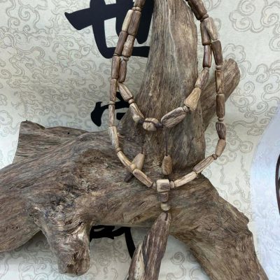 Mẫu Trúc thô, Trầm hương tự nhiên không chìm nước